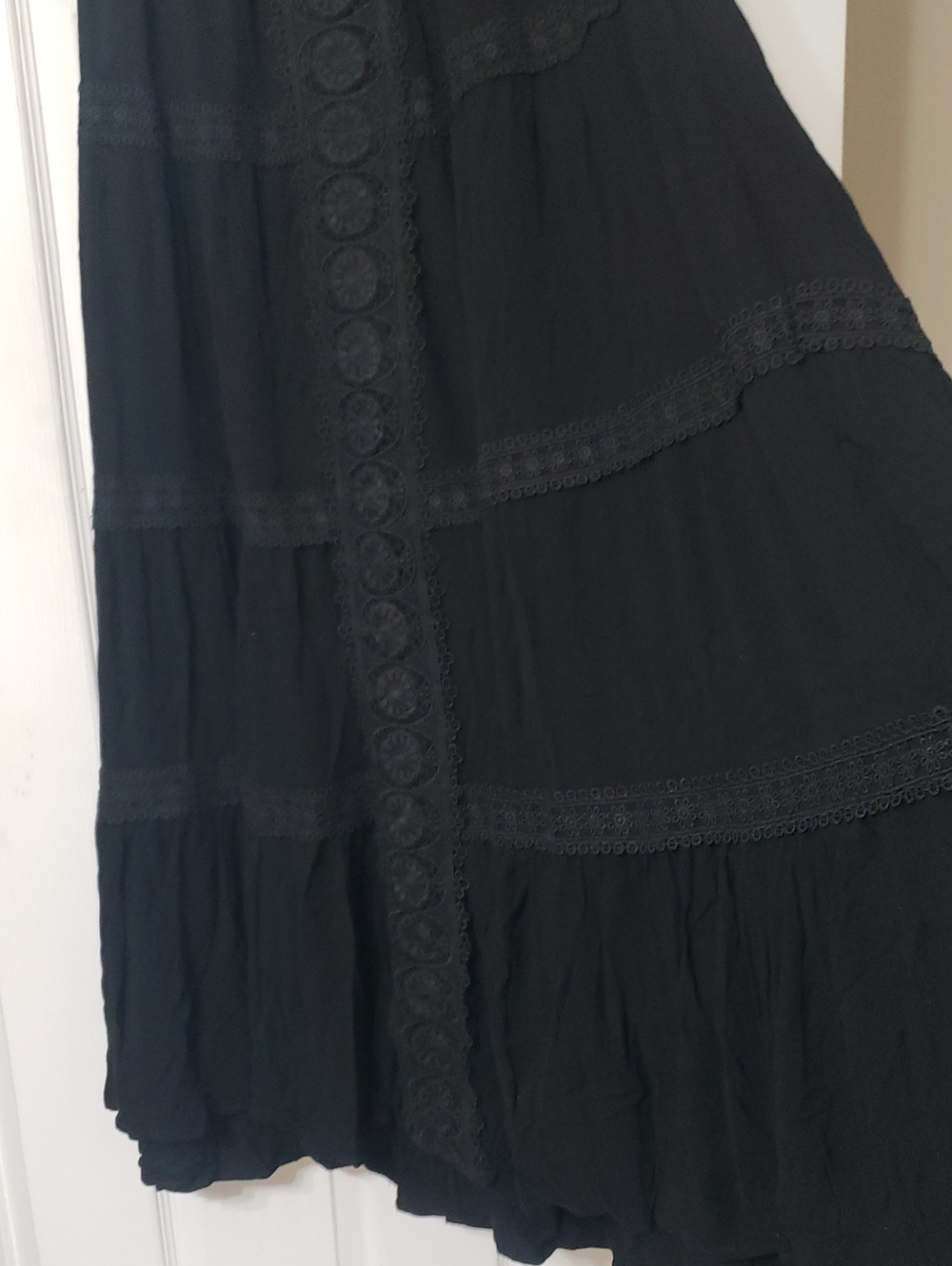 Beautiful Black Flowy Strapless Maxi Dress With Crochet Lace Detail Size XL NWOT